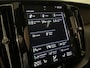 Volvo XC60 T6 AWD Recharge R-Design | Harman Kardon | Adaptieve Cruise Control | Crystal White | 21 Inch | Standkachel met Volvo On Call App | Stoelverwarming voor+achter | Stuurwielverwarming | Full LED Meesturende koplampen | Pilot Assist | BLIS Dode Hoek Detectie