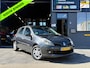 Renault Clio 1.4-16V 8X Renault Clio op voorraad veel opties