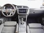 Volkswagen Tiguan 1.5 TSI 150pk DSG Elegance Navigatie Apple Carplay / Android Auto Parkeersensoren Camera Adaptive Cruise Control Stuur-en stoelverwarming Matrix LED-koplampen Virtual Cockpit Getinte ramen Climate Control ErgoActive stoelen