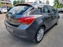Opel Astra 1.4 Edition | Airco | Cruise | 125dkm | Afn. trekhaak | Privacy | Zeer nette staat!