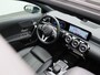 Mercedes-Benz A-klasse 180 Business Solution Luxury | PANORAMADAK | ACHTERUITRIJCAMERA | SFEERVERLICHTING | STOELVERWARMING | PARKEERSENSOREN | CLIMATE CONTROL | CRUISE CONTROL |