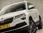 Skoda Karoq 1.0 TSI Sport Deluxe Automaat (APPLE CARPLAY, GROOT NAVI, CAMERA, LEDER/ALCANTARA, STOELVERWARMING, SPORTSTOELEN, ADAPTIVE CRUISE, GETINT GLAS, PARKEERSENSOREN, LED KOPLAMPEN, NIEUWE APK, NIEUWSTAAT)