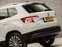 Skoda Karoq 1.0 TSI Sport Deluxe Automaat (APPLE CARPLAY, GROOT NAVI, CAMERA, LEDER/ALCANTARA, STOELVERWARMING, SPORTSTOELEN, ADAPTIVE CRUISE, GETINT GLAS, PARKEERSENSOREN, LED KOPLAMPEN, NIEUWE APK, NIEUWSTAAT)