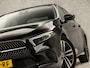 Mercedes-Benz A-klasse 180 Sport Automaat (SCHUIFDAK, GROOT NAVI, SFEERVERLICHTING, DIAMOND GRILL, CAMERA, STOELVERWARMING, LEDEREN SPORTSTOELEN, WIDESCREEN, CRUISE, NIEUWE APK, NIEUWSTAAT)