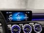 Mercedes-Benz A-klasse 180 Sport Automaat (SCHUIFDAK, GROOT NAVI, SFEERVERLICHTING, DIAMOND GRILL, CAMERA, STOELVERWARMING, LEDEREN SPORTSTOELEN, WIDESCREEN, CRUISE, NIEUWE APK, NIEUWSTAAT)