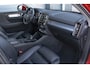 Volvo XC40 2.0 T4 190PK Momentum Automaat | Trekhaak & Sport Leder | Nette en zeer complete Nederlandse XC40 (dealer onderhouden)