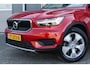 Volvo XC40 2.0 T4 190PK Momentum Automaat | Trekhaak & Sport Leder | Nette en zeer complete Nederlandse XC40 (dealer onderhouden)