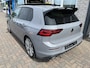 Volkswagen Golf 2.0 TSI GTI Clubsport / AUTOMAAT/ 300 PK/ PANO/ HARMAN KARDON/ PARK. SENSOREN + CAMERA/ KEYLESS/ ALCANTARA/ CLIMA/ 19" LMV/ ADAPT. CRUISE/ DIGITAL DASH/ NAVI/ APP-CONNECT/ RIJ-MODI