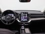 Volvo XC90 2.0 T8 Plug-in hybrid AWD Ultra Dark 455PK AUT. Pano-Schuifdak, Harman-Kardon Audio, Head-Up Display, Stoelverwarming/koeling/massage, Alarm, Adaptieve Cruise, Side Assist, Navi, Four-C Chassis, Trekhaak, 22" LM Velgen