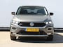 Volkswagen T-Roc 1.0 TSI Style Business 115PK | Navigatie | Stoelverwarming | Trekhaak | Parkeersensoren | Dab+ | Led