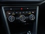 Volkswagen T-Roc 1.0 TSI Style Business 115PK | Navigatie | Stoelverwarming | Trekhaak | Parkeersensoren | Dab+ | Led
