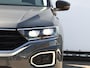 Volkswagen T-Roc 1.0 TSI Style Business 115PK | Navigatie | Stoelverwarming | Trekhaak | Parkeersensoren | Dab+ | Led