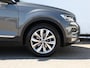 Volkswagen T-Roc 1.0 TSI Style Business 115PK | Navigatie | Stoelverwarming | Trekhaak | Parkeersensoren | Dab+ | Led