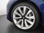 Tesla Model 3 Long Range AWD 75kWh 463PK Lmv 19" Ivoor Interieur FSD-Full Self Driving Computer-3 Premium Audio 4wd AutoPilot Panoramadak Camera's Leer Adaptive-Cruise-Control+Stop&Go Pdc-a+v Dual-Ecc Dual-Motor Keyless Stoel en achterbank verwarming Electr.Stoelen+Memory+Easy-Entry WiFi Origineel Nederlandse auto Grootste accu Tot 16,5kwh thuis laden. Accu/Motor Garantie tot 29-12-2027 max 192.000km