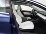 Tesla Model 3 Long Range AWD 75kWh 463PK Lmv 19" Ivoor Interieur FSD-Full Self Driving Computer-3 Premium Audio 4wd AutoPilot Panoramadak Camera's Leer Adaptive-Cruise-Control+Stop&Go Pdc-a+v Dual-Ecc Dual-Motor Keyless Stoel en achterbank verwarming Electr.Stoelen+Memory+Easy-Entry WiFi Origineel Nederlandse auto Grootste accu Tot 16,5kwh thuis laden. Accu/Motor Garantie tot 29-12-2027 max 192.000km