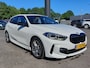 BMW 1-Serie 116i Automaat Business Edition M-Sport | Navi | Apple Carplay+Android Auto | Clima | Cruise | Led Koplampen | Panorama Schuifdak | Pdc V+A+Camera | Licht+Regensensor | Privacy Glass | 17''lm