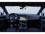 Volkswagen Touareg 3.0 TSi eHybrid 4MOTION R | Pano | Trekhaak | Massage | HUD | DynAudio | Soft Close | 22" |