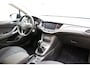 Opel Astra 1.4 Black Edition 150pk | Navigatie | Airco | Sportief | Parkeersensoren Achter | Weinig Kilometers | 1e Eigenaar | 17" Lichtmetalen Velgen | Cruise Control