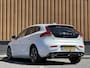 Volvo V40 2.0 D2 Summum Business | Handel/Export | Airconditioning | Afneembare Trekhaak | Lichtmetaal 16'' | Radio/Navigatie | origineel Nederlands | stuurbekrachtiging |