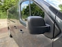 Renault Trafic 2.0 dCi 150 T30 L2H1 Comfort AUTOMAAT NIEUW MODEL MARGE AUTO GEEN BTW VERSCHULDIGD Airco/Park.Sensoren/Cruise Contr.ELektr. vew.+verst.b. Buitenspiegels/Radio met DAB/Led Dagrijverl./Dubb. pass.bank/Hoogte verst.bare stoel/Schuifdeur rechts/Multifunct. verst.b. Stuur/Mistla
