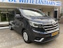 Renault Trafic 2.0 dCi 150 T30 L2H1 Comfort AUTOMAAT NIEUW MODEL MARGE AUTO GEEN BTW VERSCHULDIGD Airco/Park.Sensoren/Cruise Contr.ELektr. vew.+verst.b. Buitenspiegels/Radio met DAB/Led Dagrijverl./Dubb. pass.bank/Hoogte verst.bare stoel/Schuifdeur rechts/Multifunct. verst.b. Stuur/Mistla