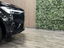 Volvo XC60 T6 AWD Recharge R-Design | Head-Up Display | Stoelverwarming voor+achter | Stuurwielverwarming | Parkeercamera | BLIS Dode Hoek Detectie | Elektrische voorstoelen geheugen | Contour stoelen | Zitting verlenging voorstoelen | Schuifdak | 19 Inch | Keyless