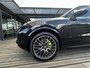 Porsche Cayenne 3.0 E-Hybrid | PASM LUCHTVERING | SPORTCHRONO| PANORAMA/SCHUIF-KANTELDAK | 18-WEG STOELEN | ACHTERRUITRIJCAMERA | ADAPTIEVE CRUISE-CONTROL | NL AUTO | APPLE-CARPLAY |