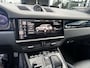 Porsche Cayenne 3.0 E-Hybrid | PASM LUCHTVERING | SPORTCHRONO| PANORAMA/SCHUIF-KANTELDAK | 18-WEG STOELEN | ACHTERRUITRIJCAMERA | ADAPTIEVE CRUISE-CONTROL | NL AUTO | APPLE-CARPLAY |