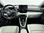 Toyota Yaris 1.5 Hybrid Executive | Dodehoek | Lederen bekleding | Stoelverwarming | Head-Up Display | Parkeersensoren