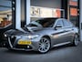 Alfa Romeo Giulia 2.0T Super | PANORAMADAK | KEYLESS | DNA | LANE ASSIST | VOL OPTIES!
