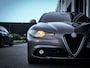 Alfa Romeo Giulia 2.0T Super | PANORAMADAK | KEYLESS | DNA | LANE ASSIST | VOL OPTIES!