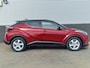Toyota C-HR 1.8 Hybrid Style CVT-Automaat Incl: FullMap navigatie, Adaptieve Cruiscontrol, Climate control, Blindspot monitor, PArelmoer rood met zwart dak, LM velgen, Stoelverwarming.