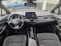 Toyota C-HR 1.8 Hybrid Style CVT-Automaat Incl: FullMap navigatie, Adaptieve Cruiscontrol, Climate control, Blindspot monitor, PArelmoer rood met zwart dak, LM velgen, Stoelverwarming.