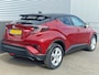 Toyota C-HR 1.8 Hybrid Style CVT-Automaat Incl: FullMap navigatie, Adaptieve Cruiscontrol, Climate control, Blindspot monitor, PArelmoer rood met zwart dak, LM velgen, Stoelverwarming.
