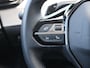 Peugeot 208 Hybrid 100PK e-DCS6 Allure | AUTOMAAT | Navigatie | Parkeersensoren | LED | Lederen Stuurwiel | Climate Control | Cruise Control | 16" LMV | Apple Carplay/Android Auto | Privacy Glass |