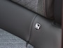 Peugeot 208 Hybrid 100PK e-DCS6 Allure | AUTOMAAT | Navigatie | Parkeersensoren | LED | Lederen Stuurwiel | Climate Control | Cruise Control | 16" LMV | Apple Carplay/Android Auto | Privacy Glass |