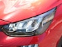 Peugeot 208 Hybrid 100PK e-DCS6 Allure | AUTOMAAT | Navigatie | Parkeersensoren | LED | Lederen Stuurwiel | Climate Control | Cruise Control | 16" LMV | Apple Carplay/Android Auto | Privacy Glass |