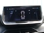 Peugeot 208 Hybrid 100PK e-DCS6 Allure | AUTOMAAT | Navigatie | Parkeersensoren | LED | Lederen Stuurwiel | Climate Control | Cruise Control | 16" LMV | Apple Carplay/Android Auto | Privacy Glass |