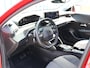 Peugeot 208 Hybrid 100PK e-DCS6 Allure | AUTOMAAT | Navigatie | Parkeersensoren | LED | Lederen Stuurwiel | Climate Control | Cruise Control | 16" LMV | Apple Carplay/Android Auto | Privacy Glass |