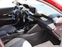 Peugeot 208 Hybrid 100PK e-DCS6 Allure | AUTOMAAT | Navigatie | Parkeersensoren | LED | Lederen Stuurwiel | Climate Control | Cruise Control | 16" LMV | Apple Carplay/Android Auto | Privacy Glass |
