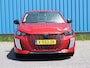 Peugeot 208 Hybrid 100PK e-DCS6 Allure | AUTOMAAT | Navigatie | Parkeersensoren | LED | Lederen Stuurwiel | Climate Control | Cruise Control | 16" LMV | Apple Carplay/Android Auto | Privacy Glass |