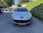 Peugeot 407 Coupé 2.7 HDiF Féline Automaat | Leer | Xenon | Navi | Autom. Airco | Cruise Control | PDC | LMV | JBL Sound | APK tot 31-10-2025!
