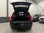 Volvo XC90 T8 Recharge AWD R-Design Long Range 455PK PANO/LUCHTVERING/TREKHAAK/HEAD-UP/360CAMERA/H&K/ACC/PILOT-ASSIST/KEYLESS/22"LMV/R-DESIGN EDITION PLUS DARK/BLACK ALL BLACK