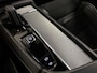 Volvo XC90 T8 Recharge AWD R-Design Long Range 455PK PANO/LUCHTVERING/TREKHAAK/HEAD-UP/360CAMERA/H&K/ACC/PILOT-ASSIST/KEYLESS/22"LMV/R-DESIGN EDITION PLUS DARK/BLACK ALL BLACK