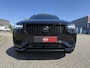 Volvo XC90 T8 Recharge AWD R-Design Long Range 455PK PANO/LUCHTVERING/TREKHAAK/HEAD-UP/360CAMERA/H&K/ACC/PILOT-ASSIST/KEYLESS/22"LMV/R-DESIGN EDITION PLUS DARK/BLACK ALL BLACK