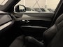 Volvo XC90 T8 Recharge AWD R-Design Long Range 455PK PANO/LUCHTVERING/TREKHAAK/HEAD-UP/360CAMERA/H&K/ACC/PILOT-ASSIST/KEYLESS/22"LMV/R-DESIGN EDITION PLUS DARK/BLACK ALL BLACK
