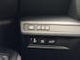 Lexus LBX 1.5 Hybrid Emotion Bi Tone | Tech pack, Leer, Stoel + Stuurverwarming, Parkeersensoren, Dodehoekherkenning, Elektrische achterklep