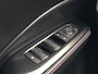 Lexus LBX 1.5 Hybrid Emotion Bi Tone | Tech pack, Leer, Stoel + Stuurverwarming, Parkeersensoren, Dodehoekherkenning, Elektrische achterklep
