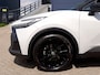 Toyota C-HR 220 Plug-in GR-Sport | Stuurverwarming | Elektr. verstelbare stoelen | Geheugen functie |