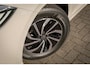 Volkswagen Polo Life Edition | 'App-Connect' draadloze smartphone integratie | Achterlichten LED, luxe uitgevoerd incl. dynamische knipperlichten | Buitenspiegels elektrisch instel- verwarm- en inklapbaar